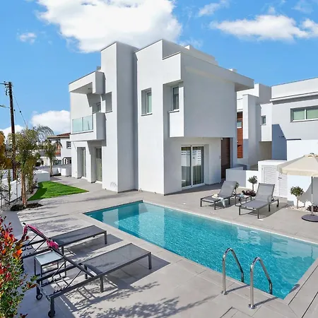 Sun & Moon Luxury - Celeste Agia Napa